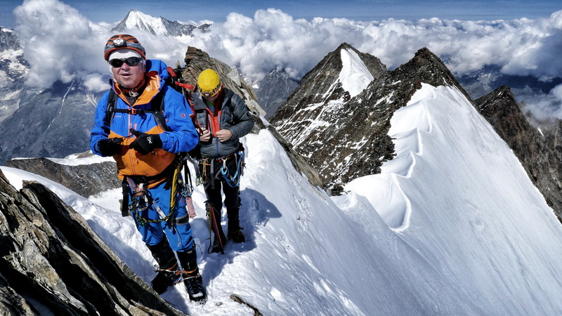 Nadelhorn 4.327 greben do Stecknadelhorn 4.241